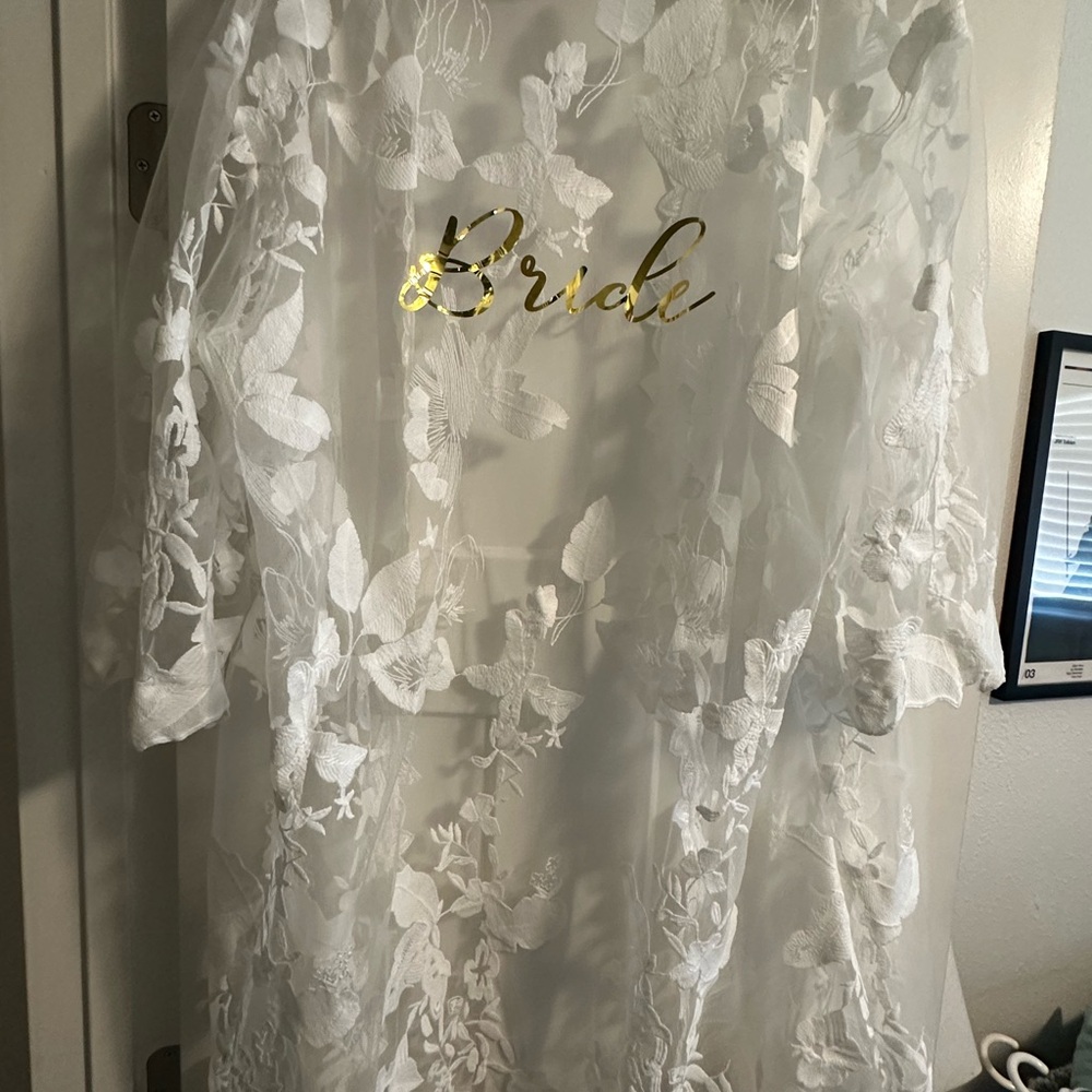 White Bridal Lace Robe